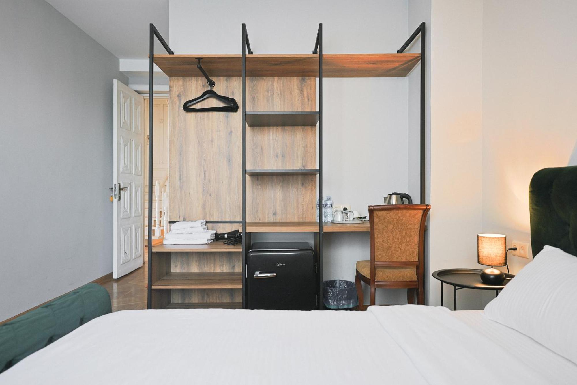 Hotel White House Tbilisi Bagian luar foto