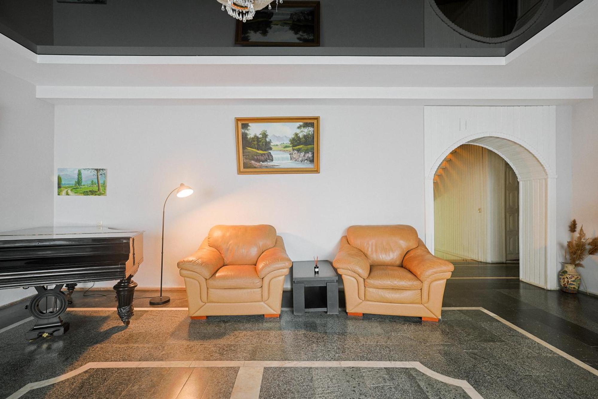 Hotel White House Tbilisi Bagian luar foto