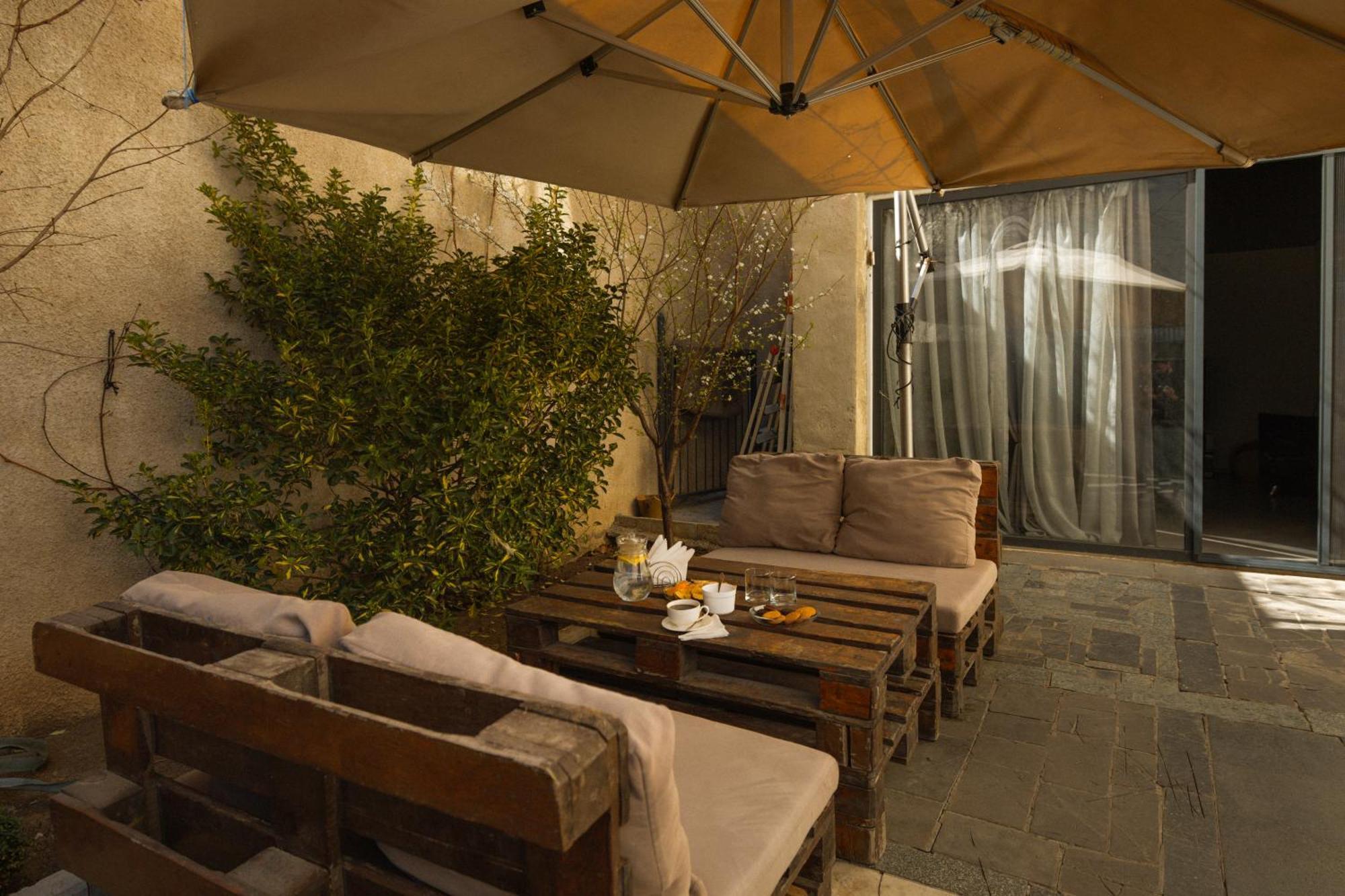 Hotel White House Tbilisi Bagian luar foto
