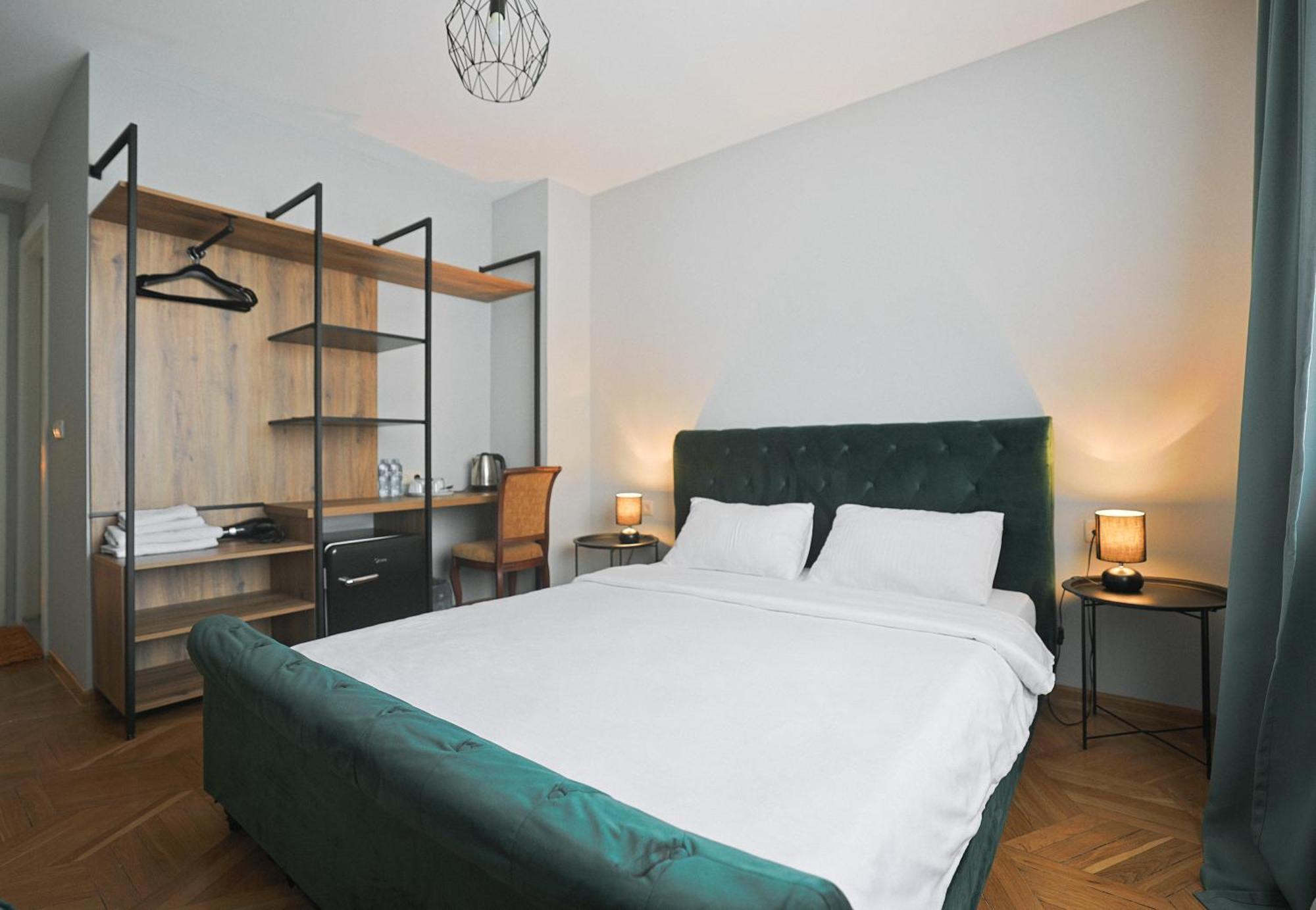 Hotel White House Tbilisi Bagian luar foto